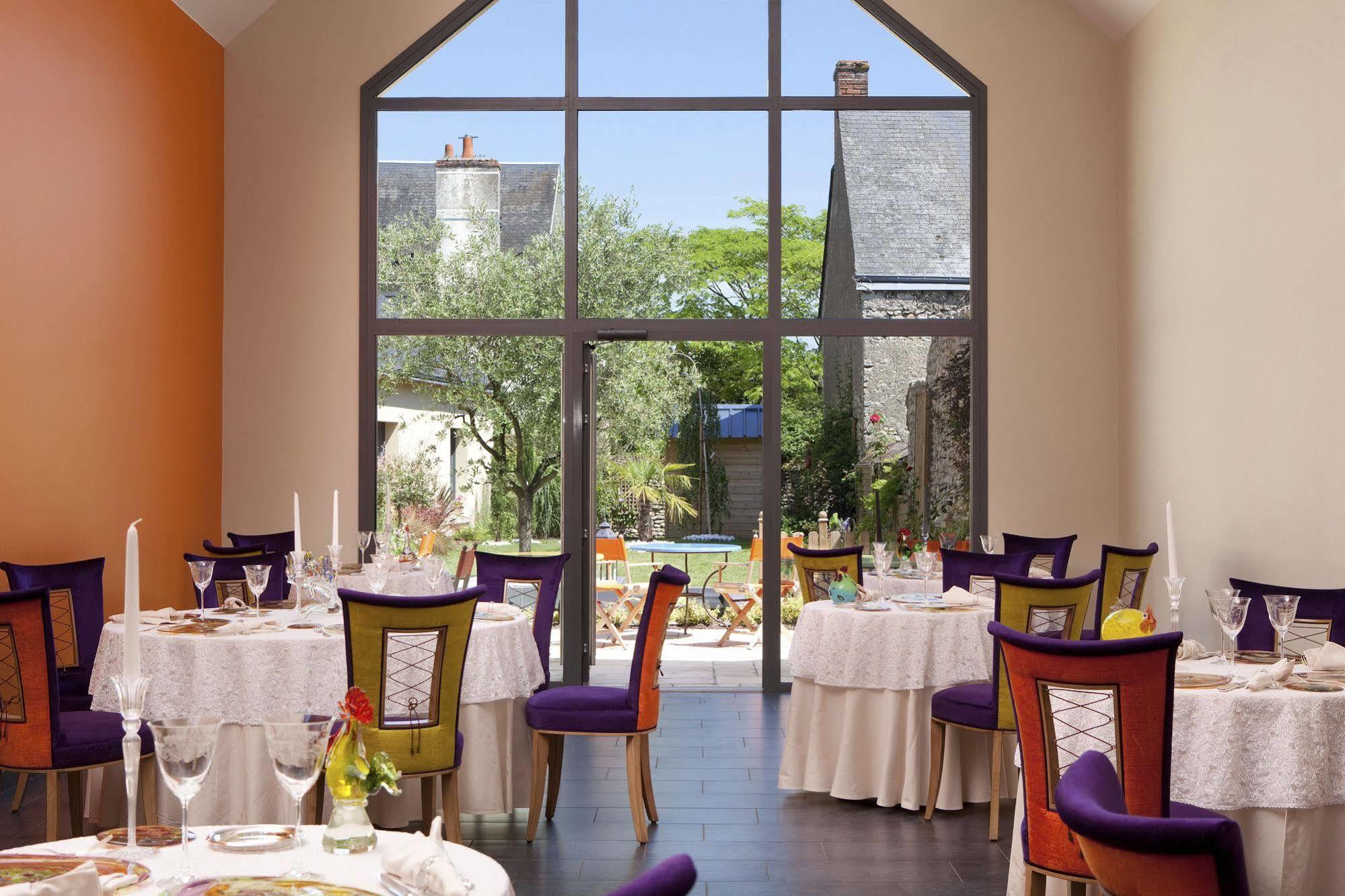 Logis Hotel O En Couleur Oucques-la-Nouvelle Exterior photo